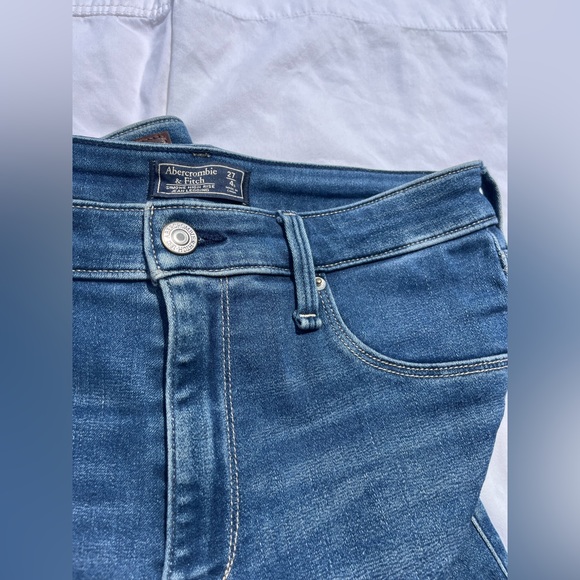 Abercrombie High Rise Jean Legging - Picture 4 of 11